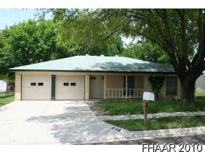 Property Photo: 617 N 23rd TX 76522