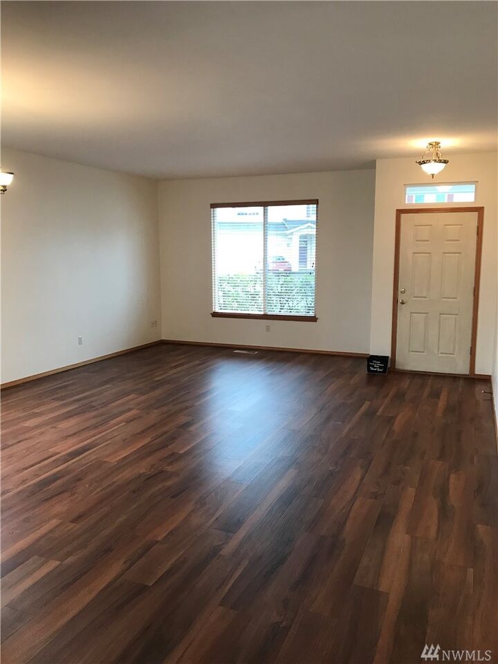 Property Photo: 24318 119 Ave SE WA 98030