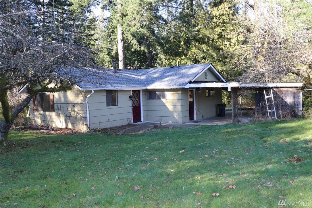 Property Photo:  660 SE Cole Rd  WA 98584 