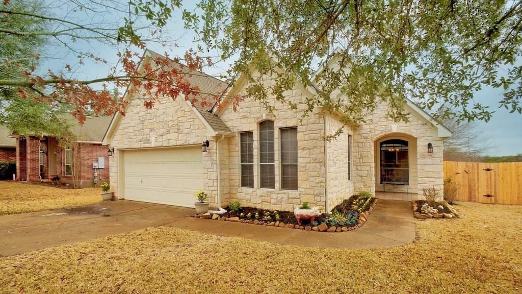 Property Photo: 1500 Shady Hillside Pass TX 78665