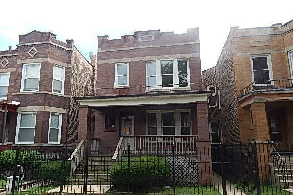 Property Photo:  4727 Congress Parkway  IL 60644 