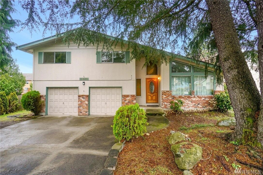 Property Photo: 11826 87th Av Ct E WA 98373