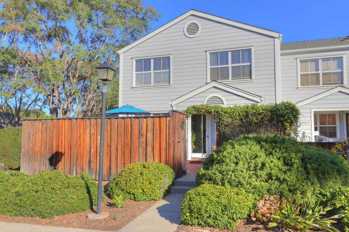 Property Photo: 3922 Via Diego A CA 93110