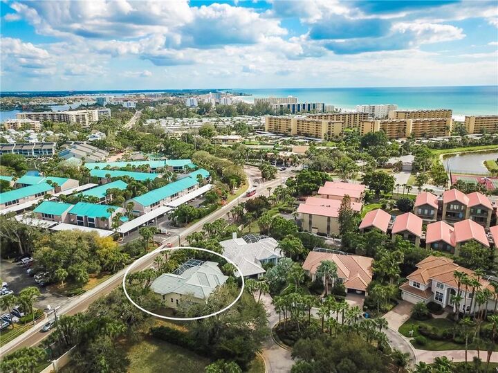 Property Photo: 5585 Siesta Estates Court FL 34242