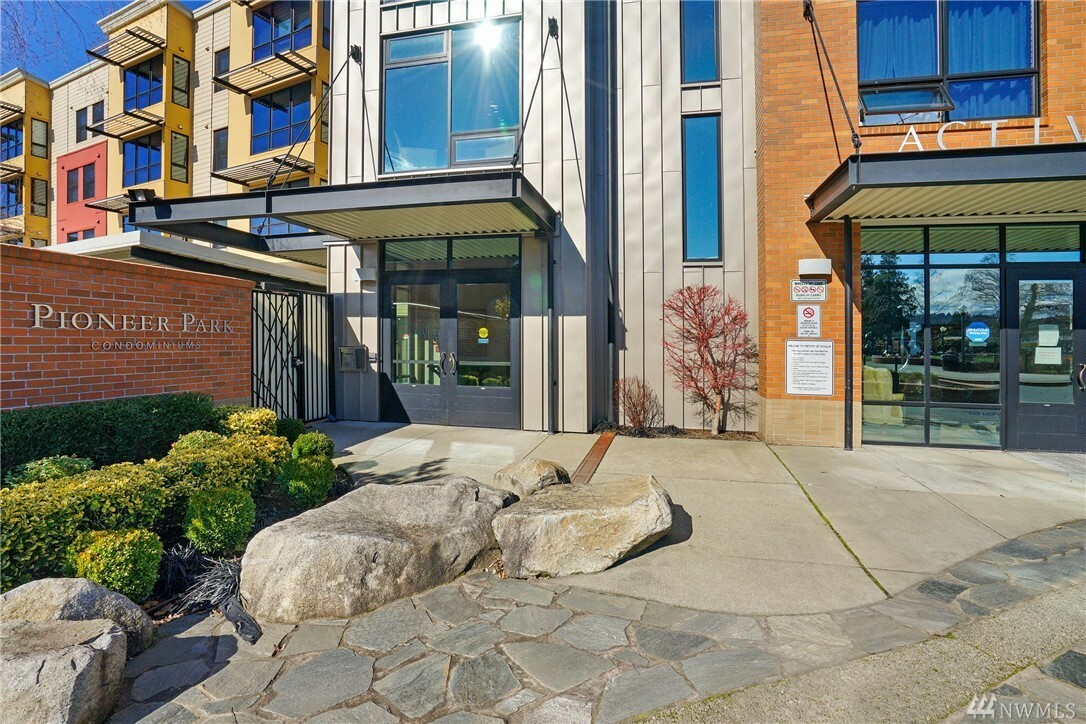 Property Photo:  210 W Pioneer Ave 321  WA 98371 