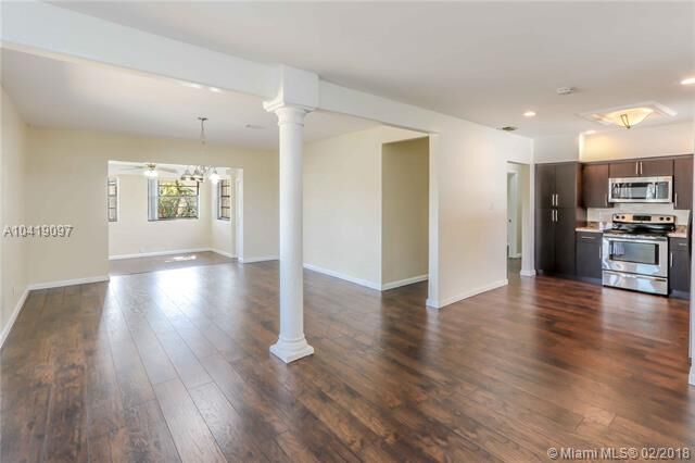 Property Photo:  18630 NW 11th Rd  FL 33169 