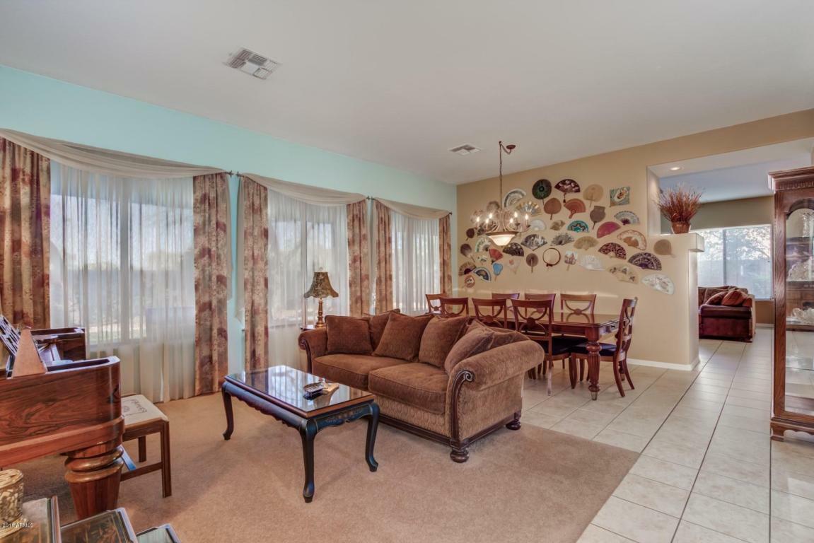 Property Photo:  612 N Reseda Circle  AZ 85205 