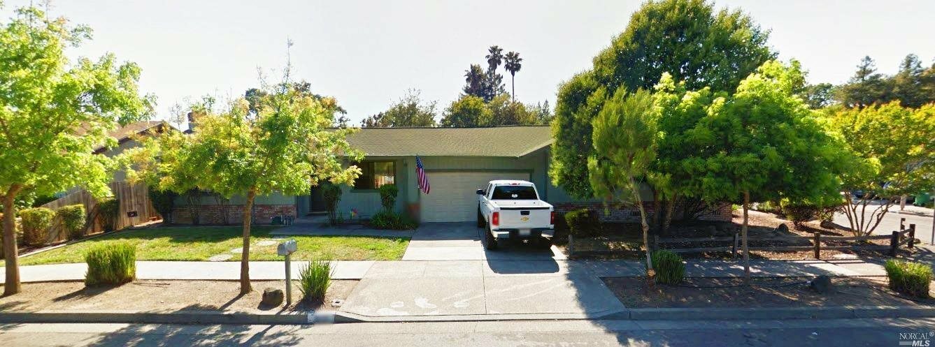 Property Photo:  1300 Kenneth Court  CA 95401 