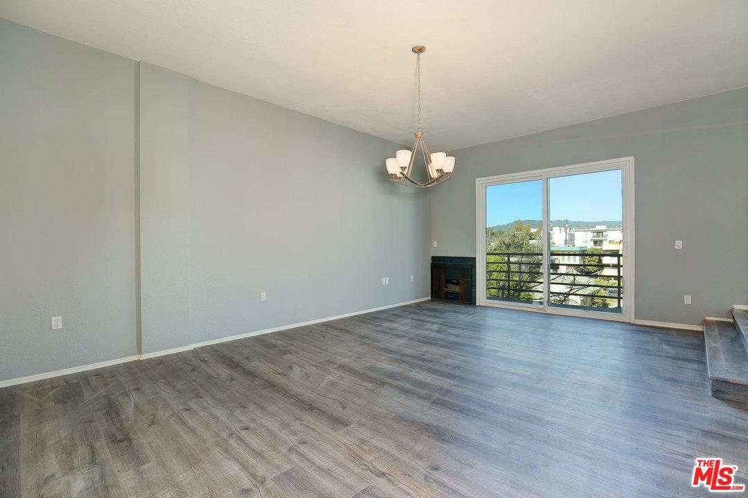 Property Photo: 11949 Goshen Ave 304 CA 90049