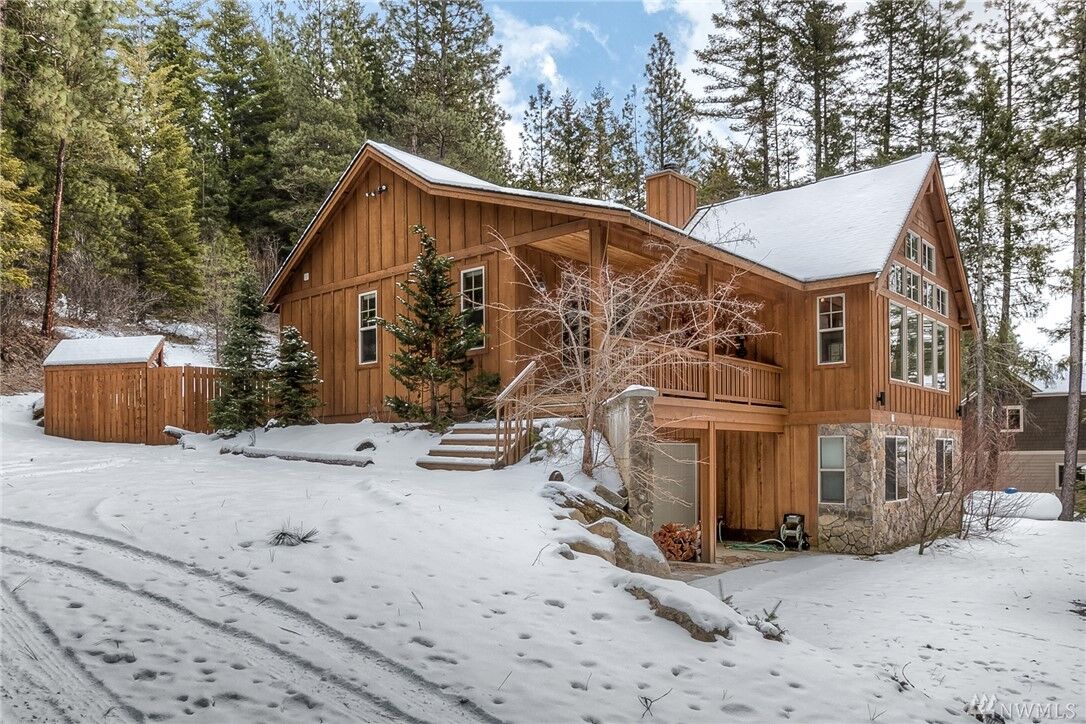 Property Photo: 371 Evergreen Valley Loop Rd WA 98940