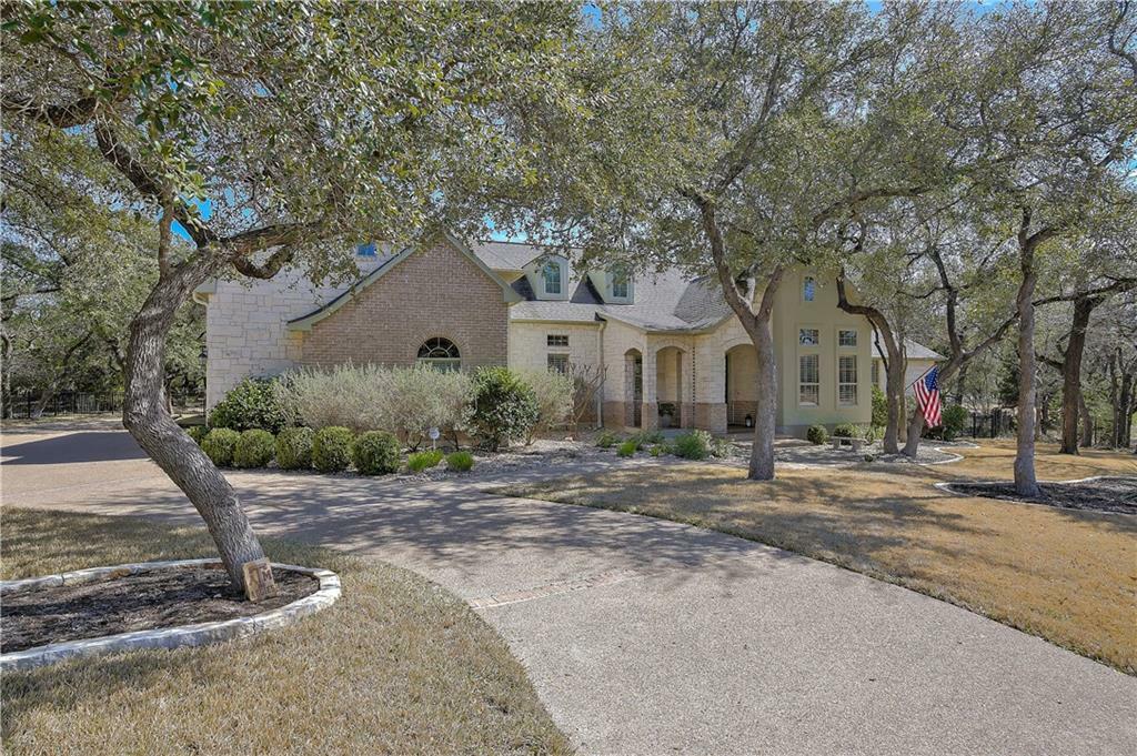 Property Photo:  221 Sutton Place  TX 78628 