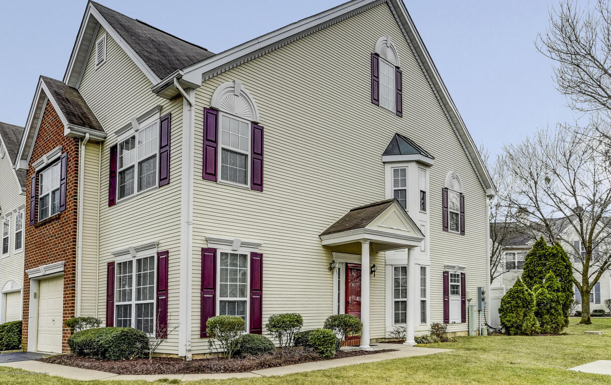 Property Photo:  5 Oxford Road  NJ 07733 