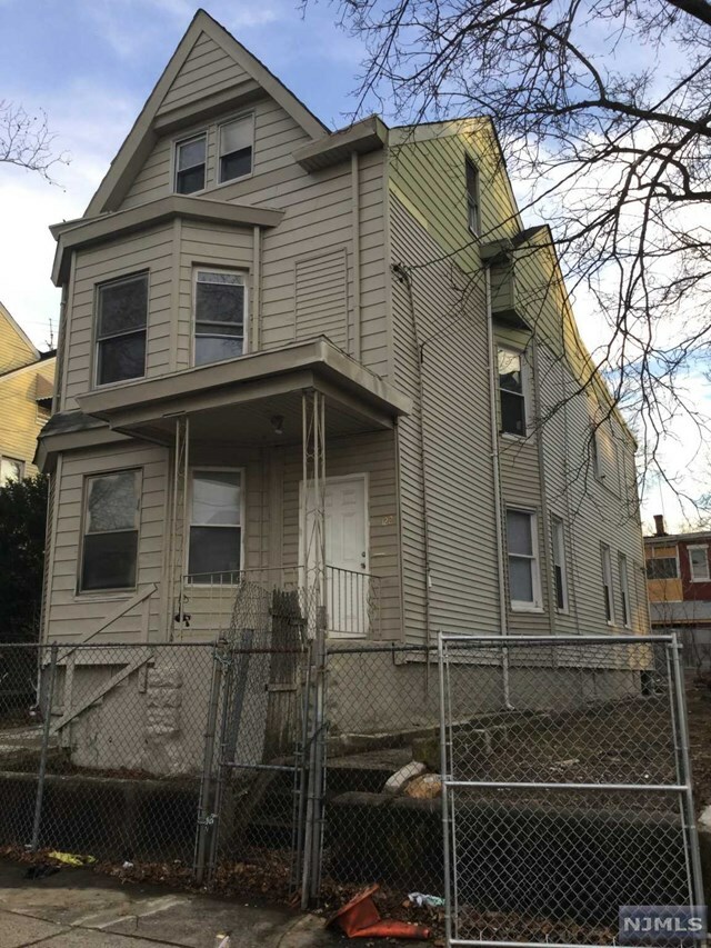 Property Photo:  120-122 Keen Street  NJ 07524 