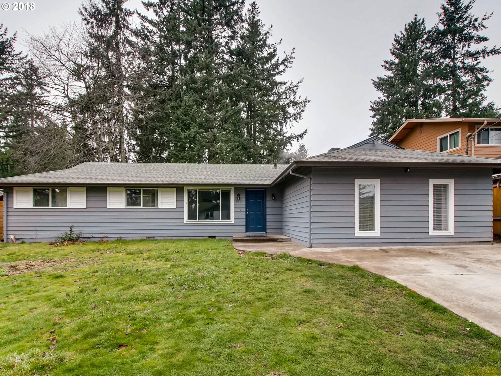 Property Photo:  1915 SE 149th Ave  OR 97233 