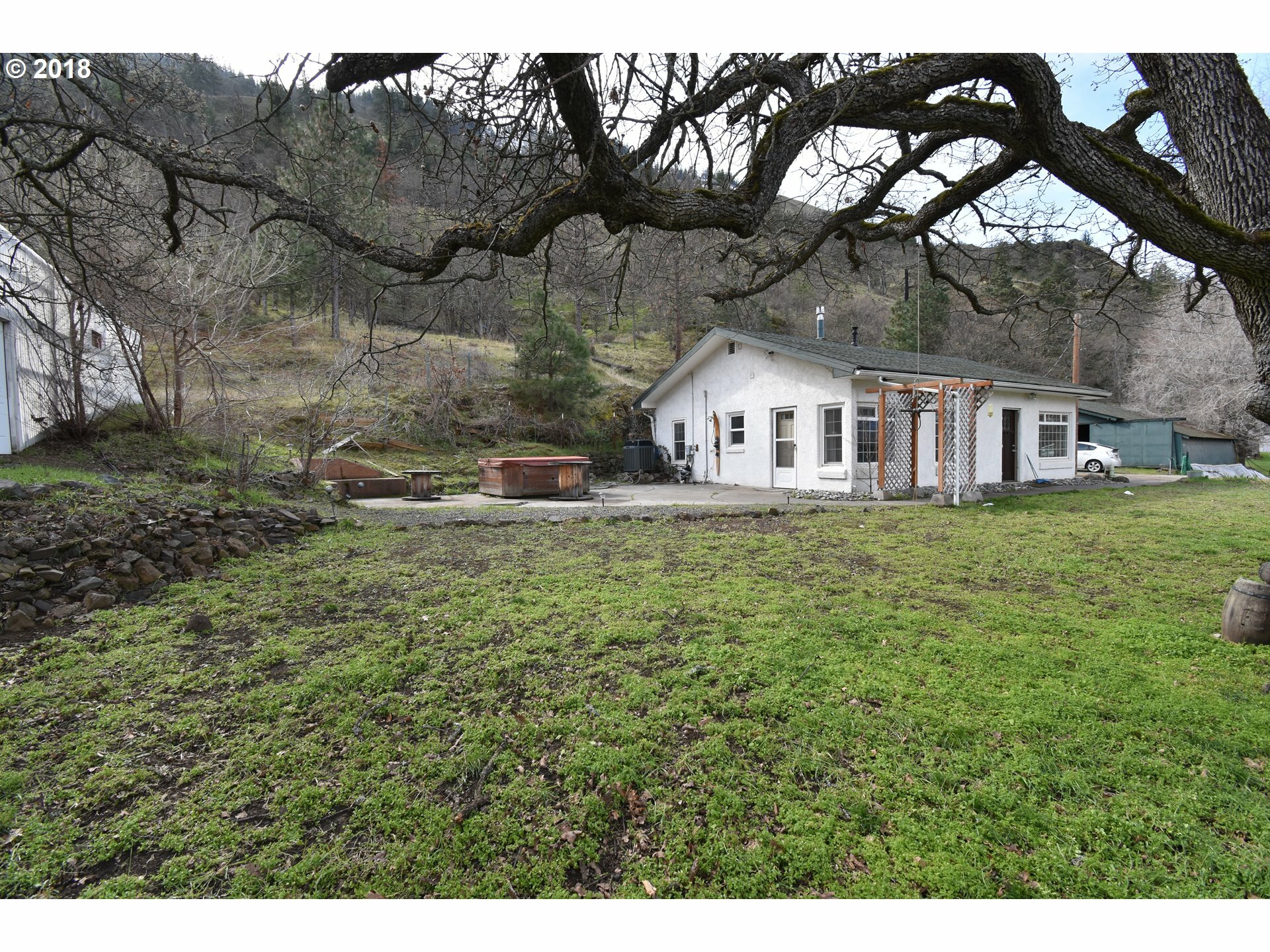 Property Photo:  5810 Hwy 30W  OR 97058 