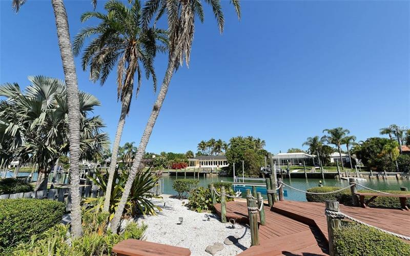 Property Photo:  518 N Spoonbill Drive  FL 34236 