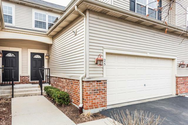 Property Photo: 25 Melrose Court IL 60177