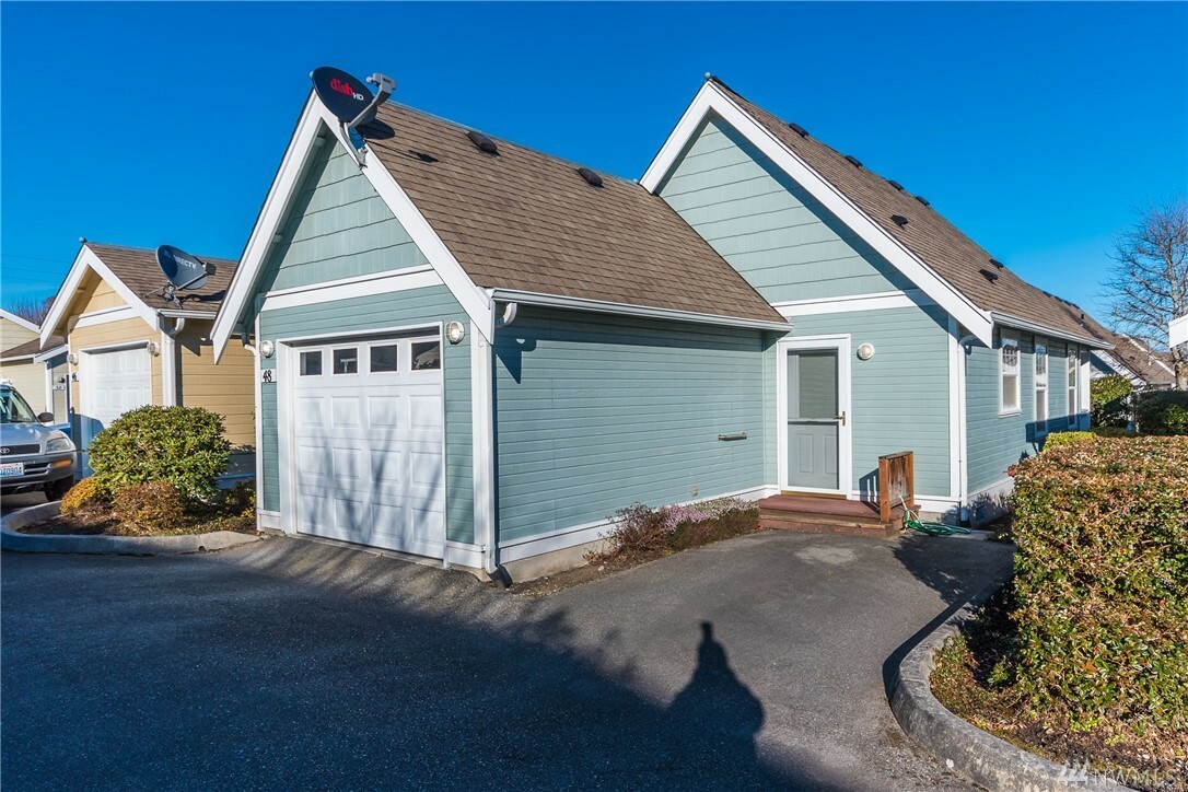 Property Photo:  161 SW Whidbey Ave 48  WA 98277 