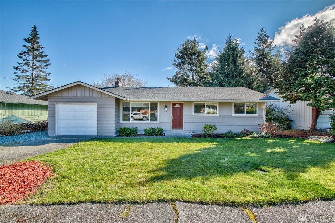 Property Photo:  620 Mountain View Dr  WA 98273 