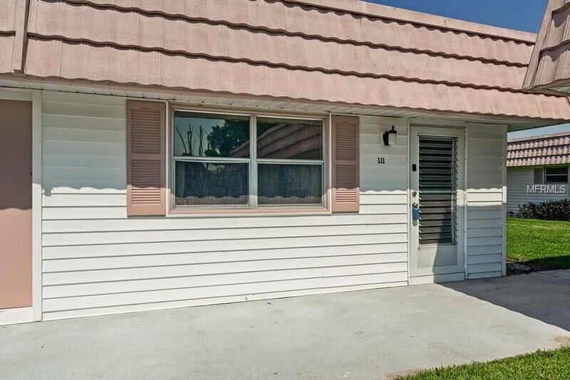 Property Photo: 205 Andover Place N 111 FL 33573