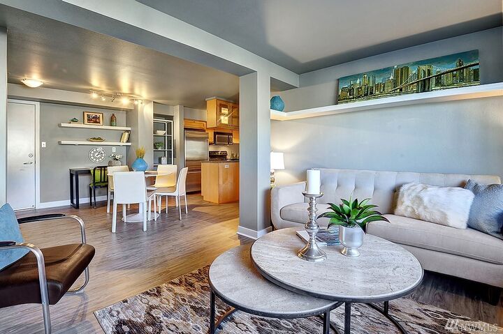 Property Photo: 1525 Taylor Ave N 204 WA 98109