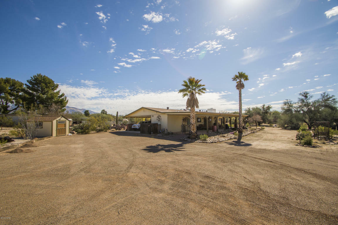 Property Photo:  5920 N Placita Chico  AZ 85704 