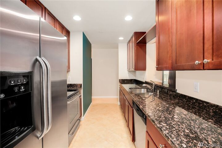 Property Photo:  2760 76th Ave SE 207  WA 98040 