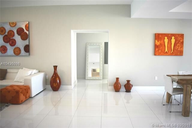 Property Photo: 15811 Collins Ave 506 FL 33160