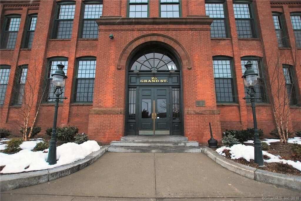 Property Photo: 25 Grand Street 210 CT 06851
