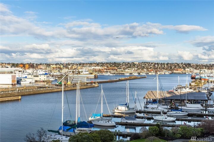 3200 W Commodore Wy 309  Seattle WA 98199 photo