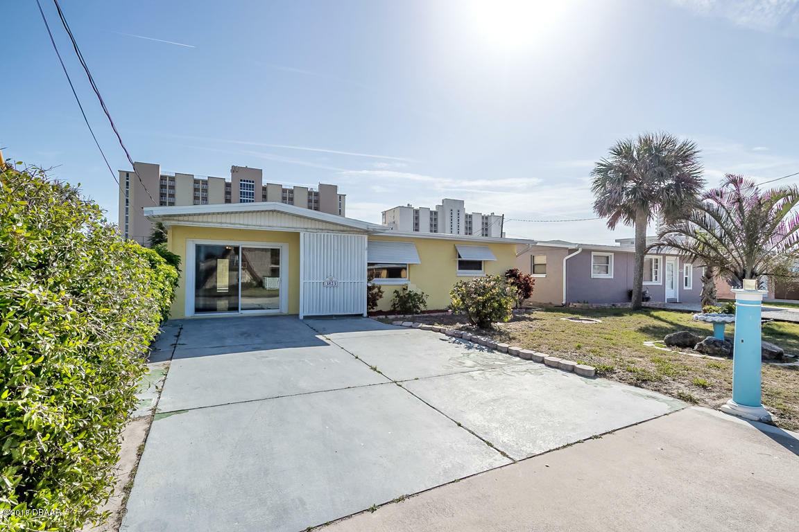 Property Photo:  3823 Cardinal Boulevard  FL 32127 