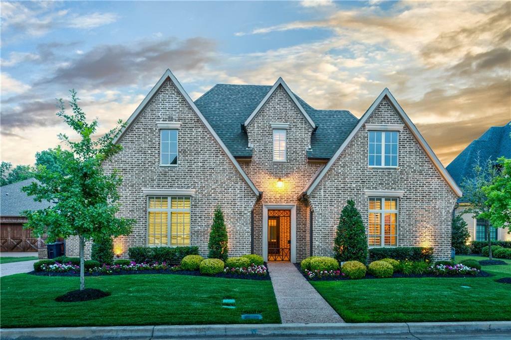Property Photo: 1124 Tealwood Court TX 76092