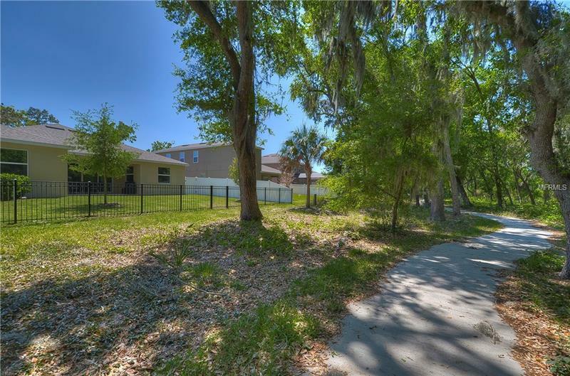 Property Photo:  10321 Riverdale Rise Drive  FL 33578 