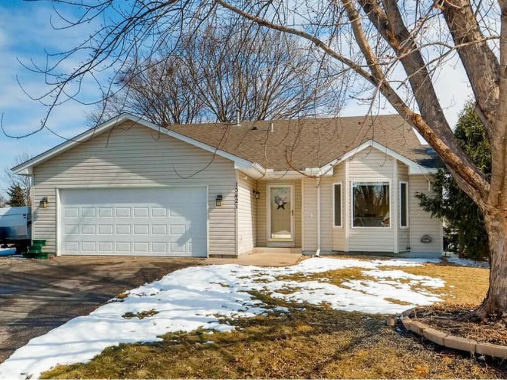 Property Photo:  13421 181st Circle NW  MN 55330 