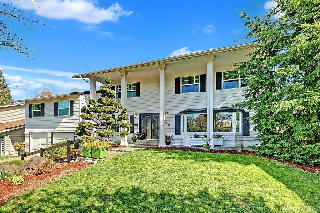 Property Photo:  19112 Kenlake Place NE  WA 98028 