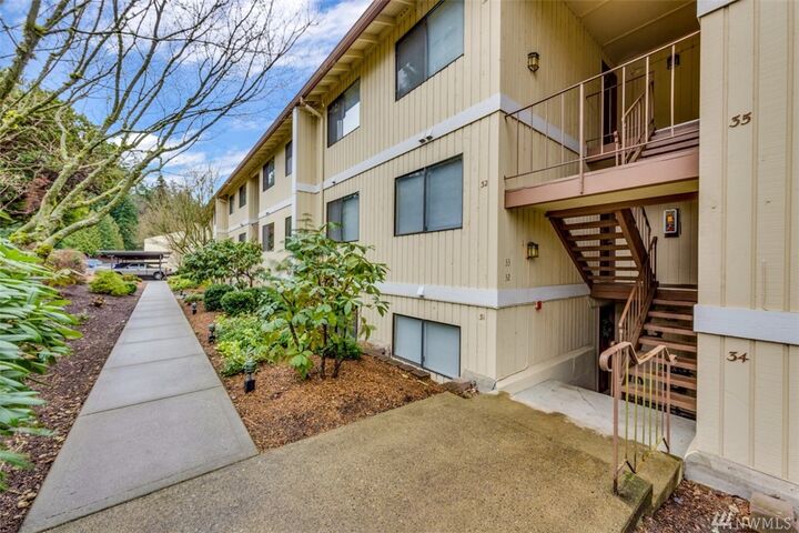 Property Photo:  26425 Pennsylvania Ave NE A-35  WA 98346 