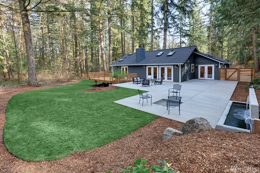 Property Photo:  14129 Avondale Rd NE  WA 98072 