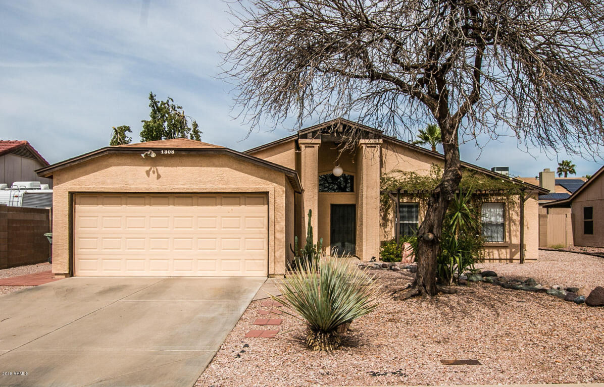 Property Photo: 1308 E Morrow Drive AZ 85024