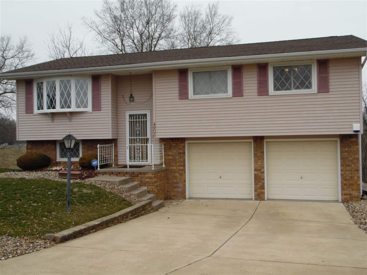 Property Photo:  4902 S Sir Lionel  IL 61547 