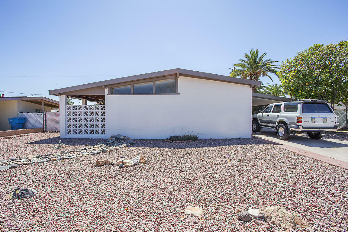 Property Photo: 2317 E Sylvia Street AZ 85022