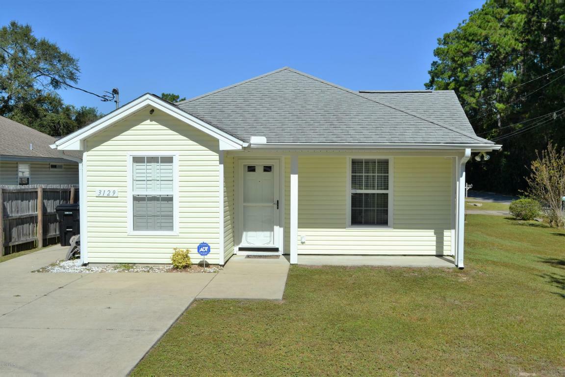 Property Photo: 3129 Douglas Road FL 32405