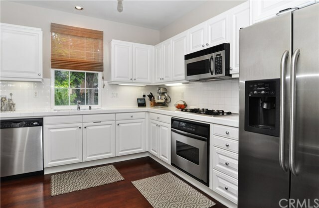Property Photo: 10 Duet CA 92603