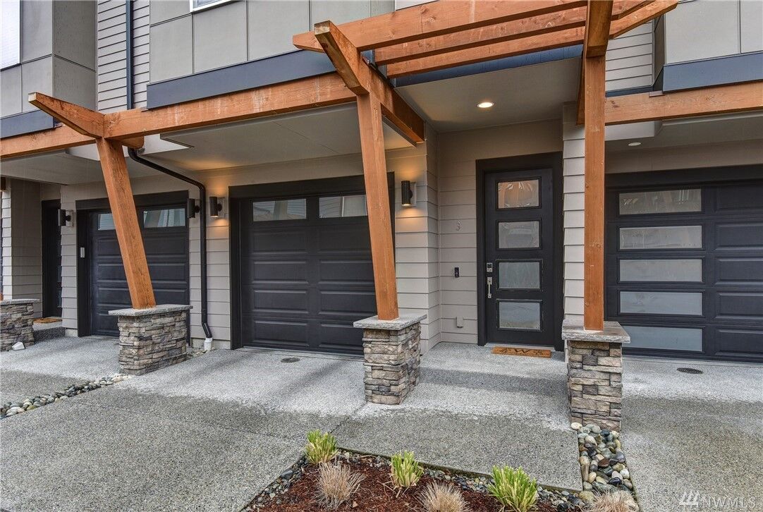 Property Photo: 19225 Damson Road Q-3 WA 98036