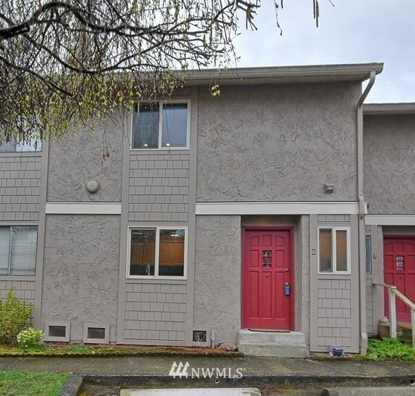 Property Photo: 20120 60th Avenue W A6 WA 98036