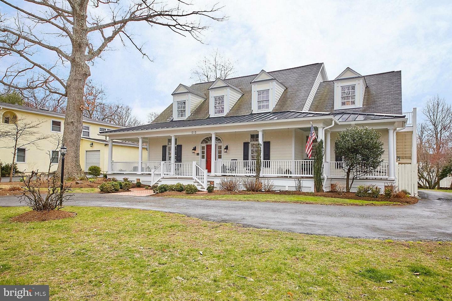 Property Photo:  515 Park Street SE  VA 22180 