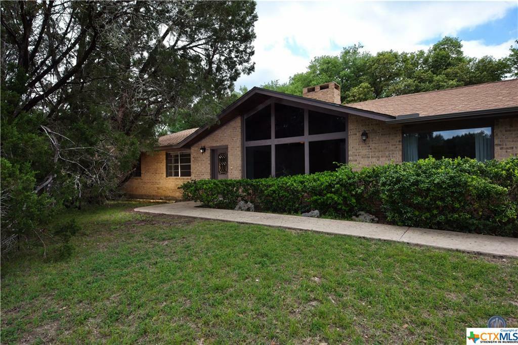 Property Photo:  121 Merrywood  TX 78666 