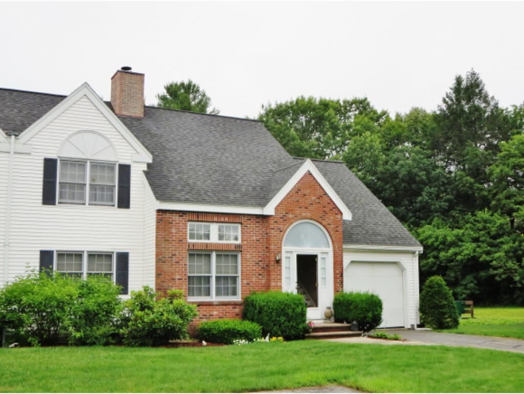 Property Photo:  13 Stonebridge Drive 13  NH 03865 