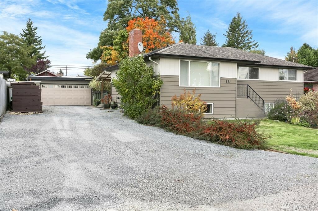 Property Photo:  931 Vanjan St  WA 98290 