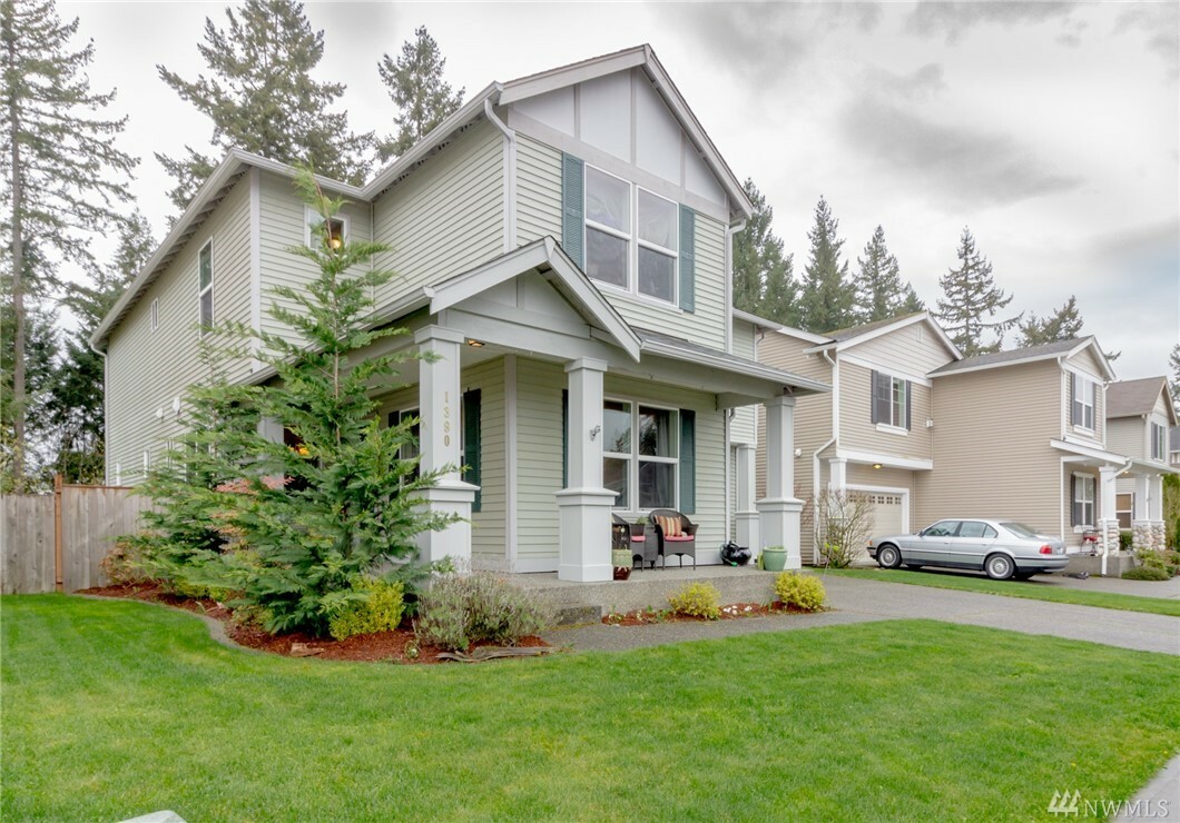 Property Photo:  1390 Packwood Ave  WA 98327 