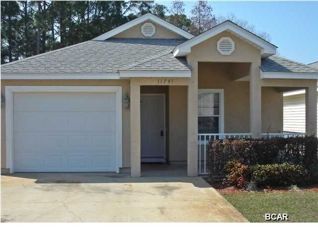 Property Photo: 11741 Sand Castle Lane FL 32407